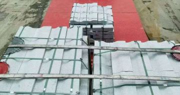 七台河 芝麻白仿形加直形路沿石出货日常