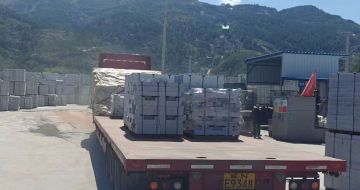 七台河 芝麻白仿形路沿石，直形路沿石