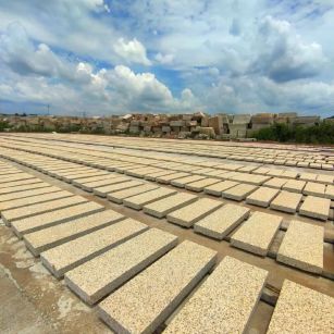 七台河 黄金麻花岗岩荔枝面地铺石防护中