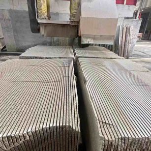 七台河 车间生产日常，黄金麻白麻花岗岩