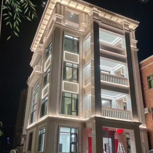 七台河 芝麻白花岗岩别墅外墙夜间效果