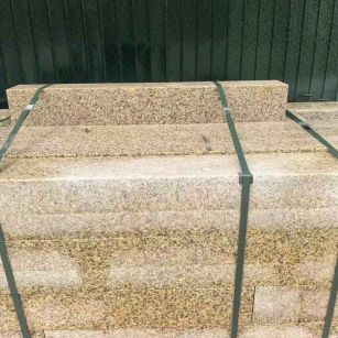 七台河 黄金麻花岗岩石材机切面栏杆料半成品
