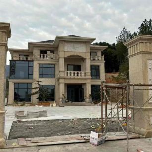 七台河 黄金麻花岗岩别墅雕花外墙干挂配上门口雕花罗马柱