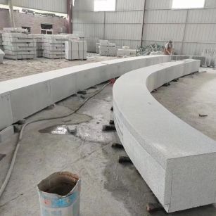 七台河芝麻白花岗岩石板材 园林光面弧形坐凳