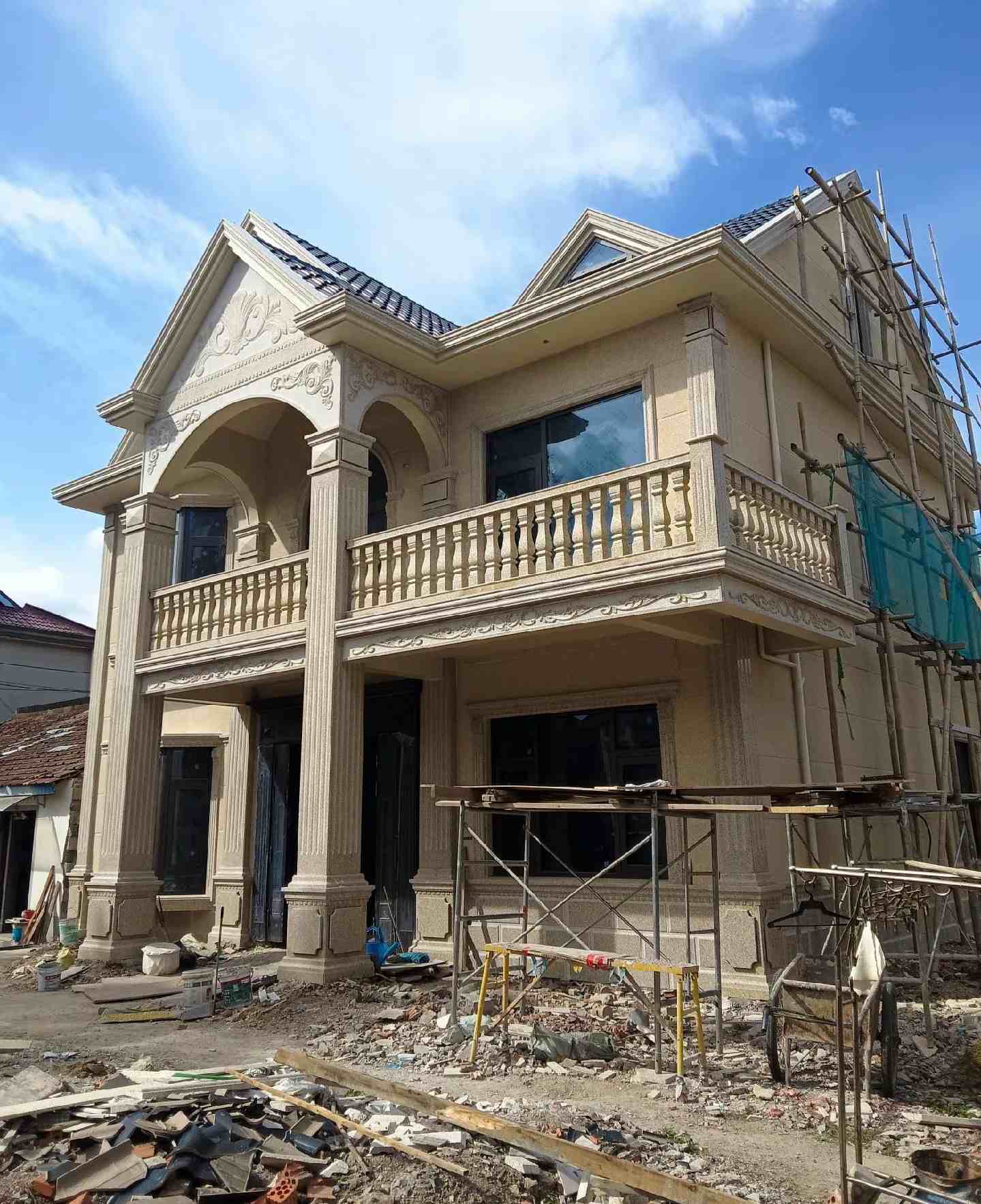 七台河 黄金麻花岗岩石材私人别墅雕花门楼柱阳台栏杆