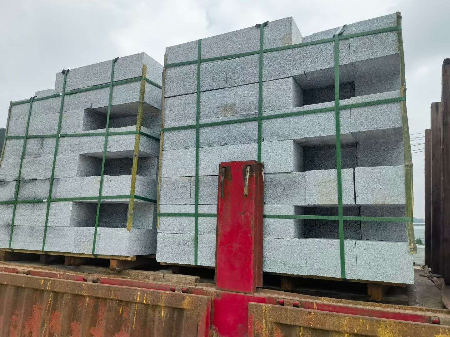 七台河 芝麻白花岗岩路沿石，平石，路侧石，马路牙子，路缘石，立缘石，平缘石等