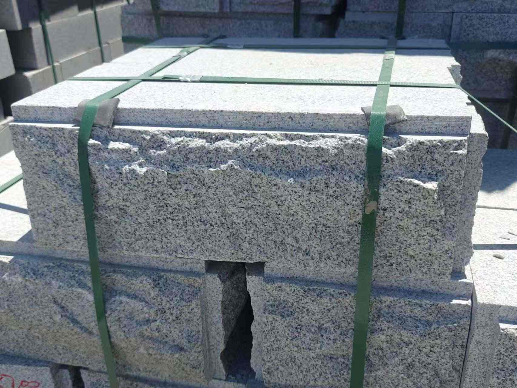 七台河 芝麻白花岗岩自然面成品