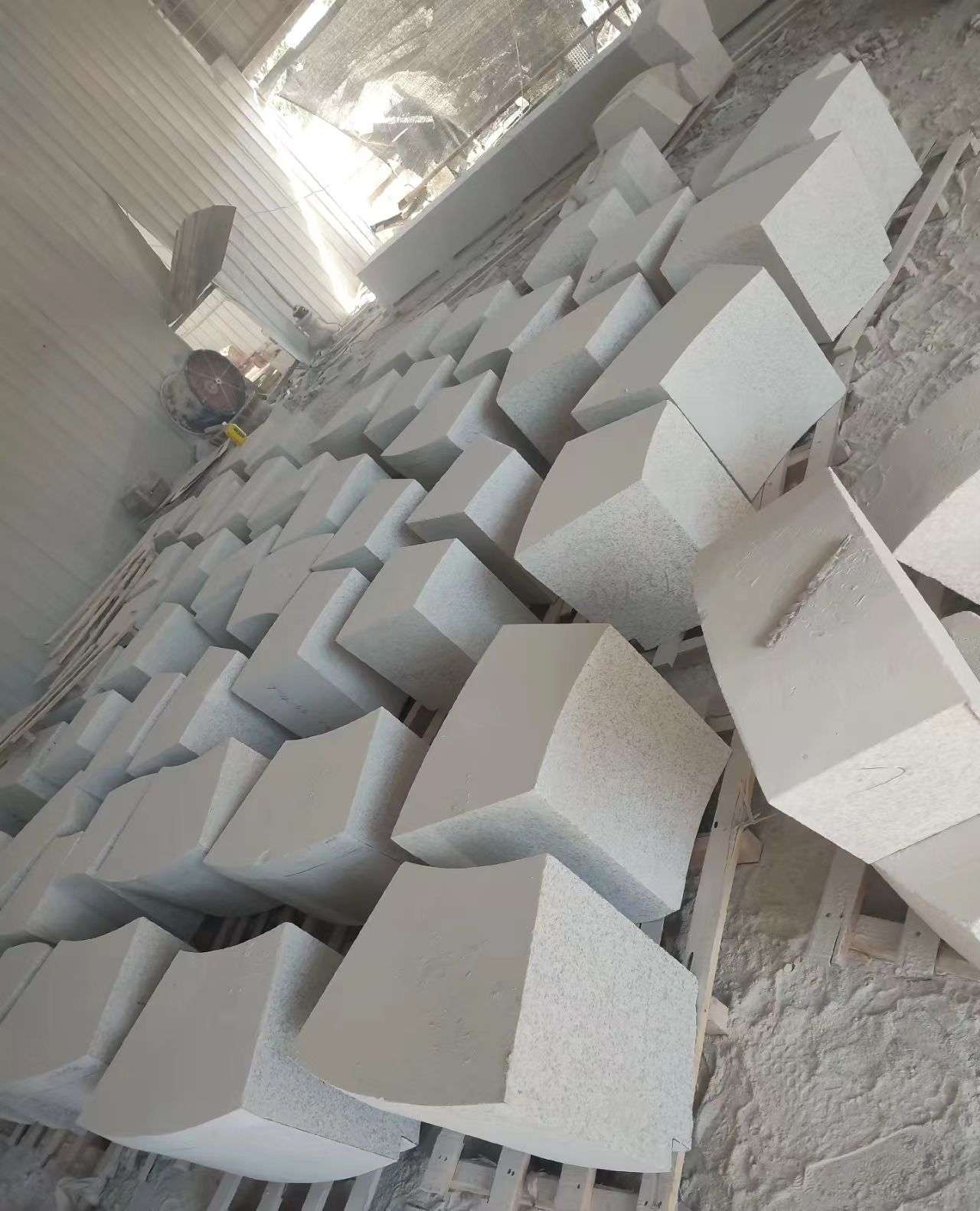 七台河 白麻花岗岩异形坐凳