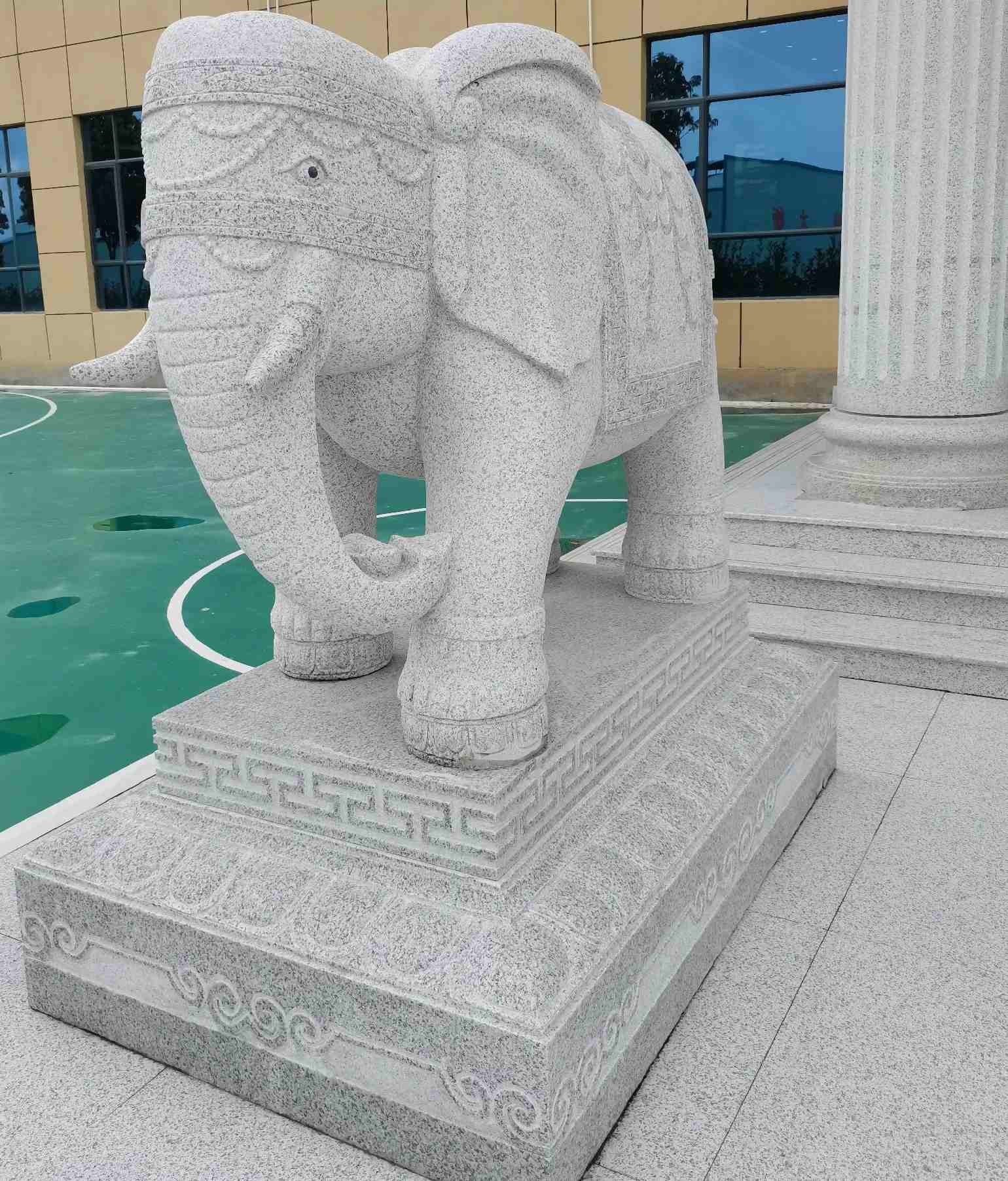 七台河 白麻花岗岩动物异形石雕-大象