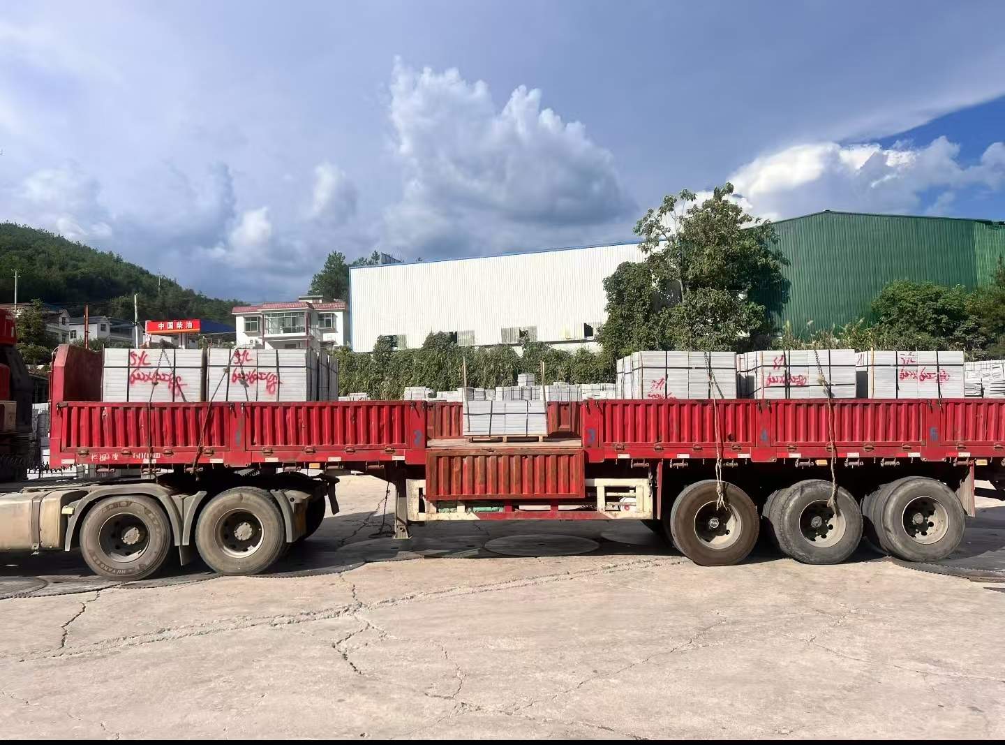 七台河 芝麻灰花岗岩地铺石出货日常