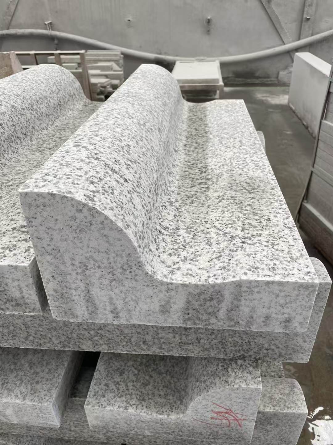 七台河 白麻花岗岩S型路沿石，路侧石，马路牙子等